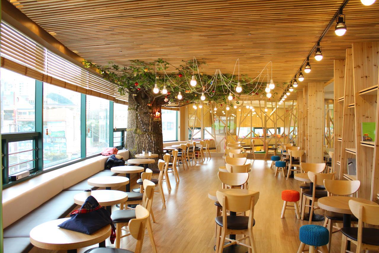 Elena Business Hotel Yeosu Exterior foto